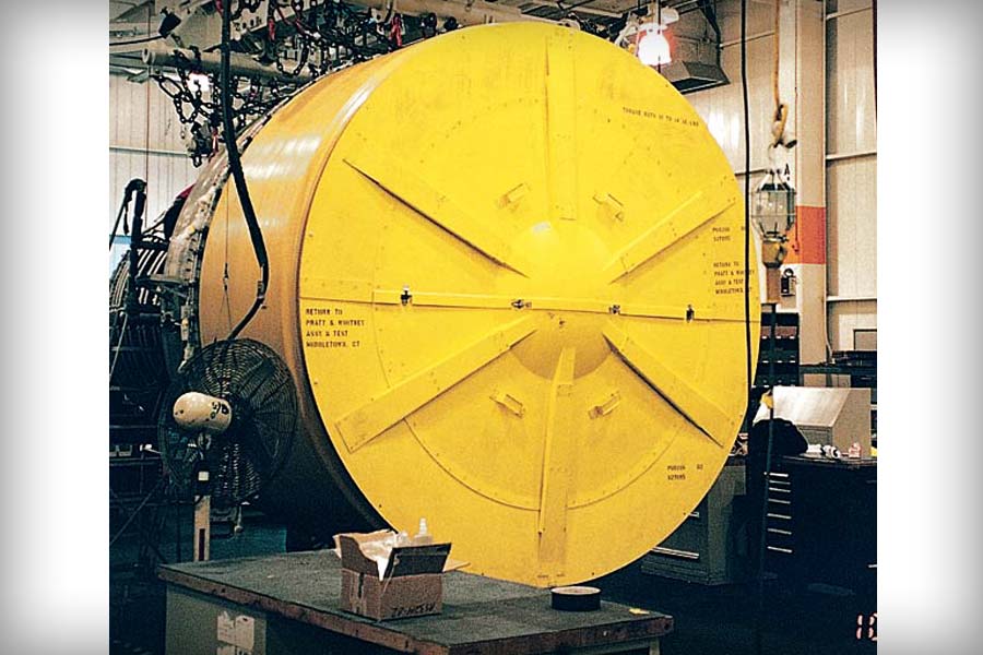 Vacuum formed engine cover: offers full protection against foreign object damage during assembly and in transit